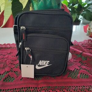 Nike Black Messenger Bag for Men